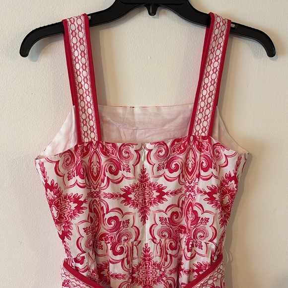 Talbots Tie Waist Pink and White Maxi Dress with elegant medallion print 6P - Picture 3 of 6